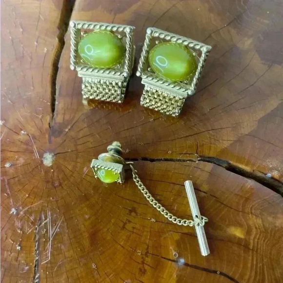 Vintage 1970’s cuff links and tie clip by Swank - Picture 1 of 6